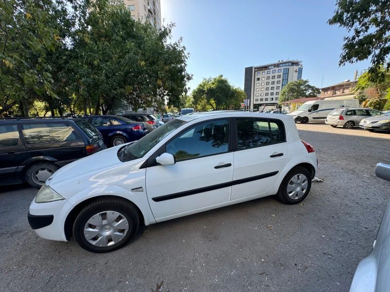 Renault Megane, снимка 1 - Автомобили и джипове - 47171658