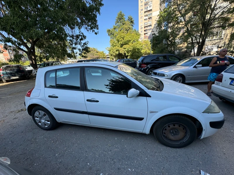 Renault Megane, снимка 2 - Автомобили и джипове - 47171658