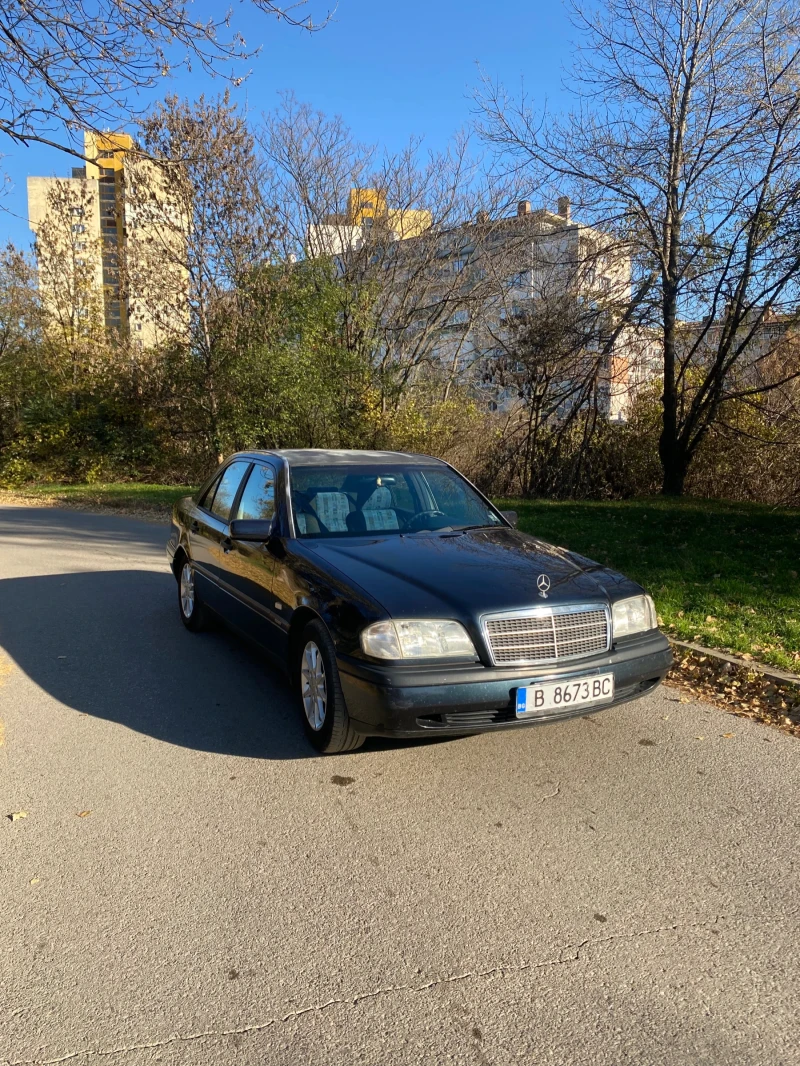 Mercedes-Benz C 200 Kompressor, снимка 9 - Автомобили и джипове - 47902810