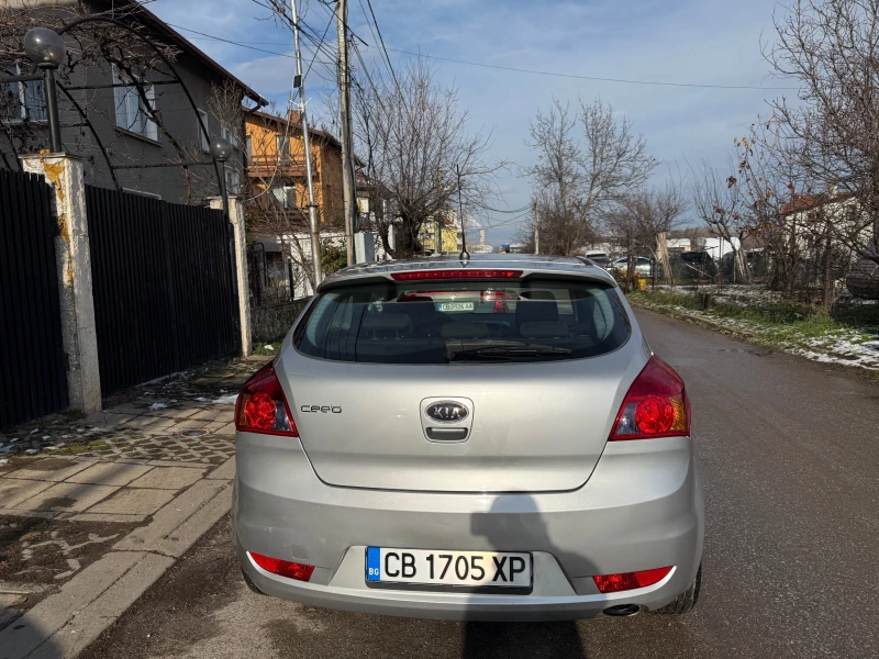 Kia Ceed 1.4i EVRO5, снимка 5 - Автомобили и джипове - 48442975