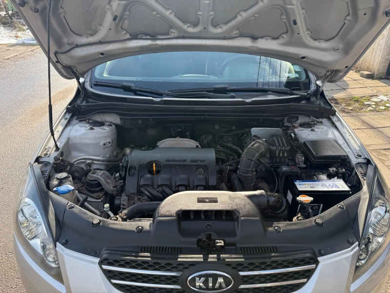 Kia Ceed 1.4i EVRO5, снимка 11 - Автомобили и джипове - 48442975