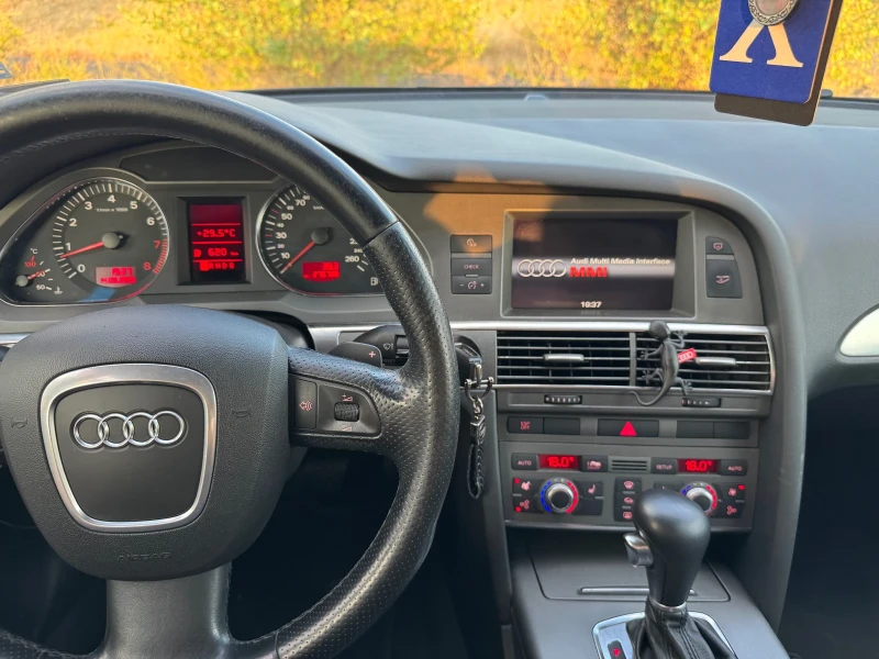 Audi A6 3.2 FSI Quattro , снимка 8 - Автомобили и джипове - 52391324