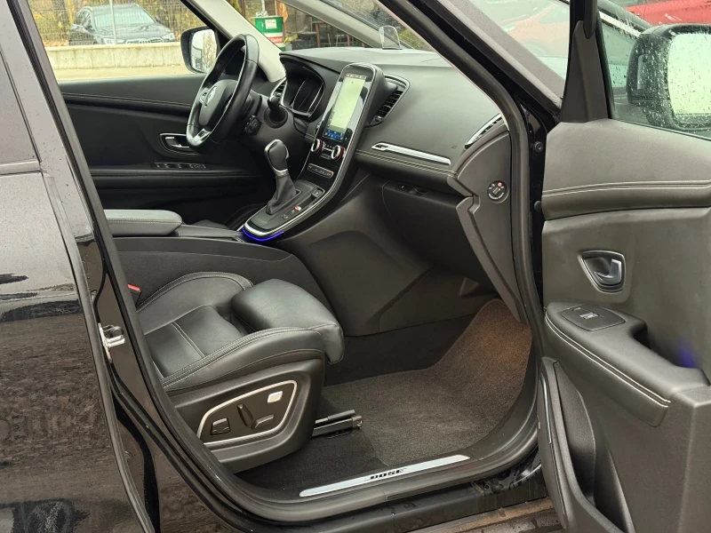 Renault Grand scenic DCi 110кс * BOSE* * LED* * Навигация* * Обдухване*, снимка 12 - Автомобили и джипове - 52419122