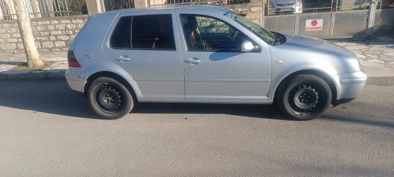 VW Golf 1.9, снимка 4 - Автомобили и джипове - 52736721