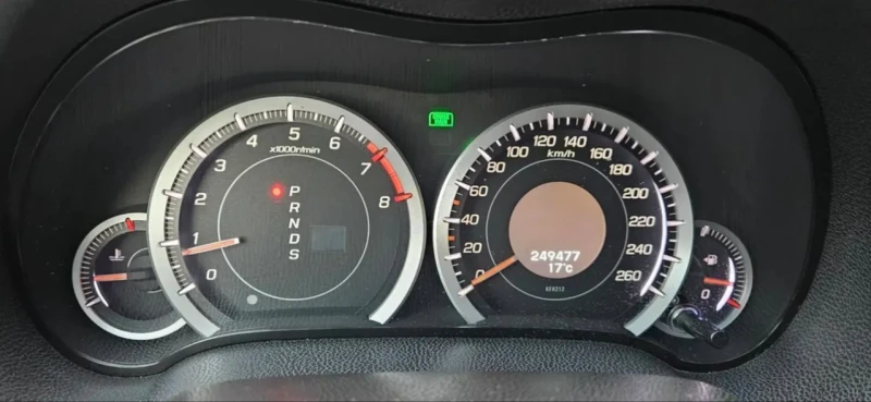 Honda Accord 8G 2.0i VTEC* Автоматик* СЕРВИЗНА КНИЖКА, снимка 6 - Автомобили и джипове - 52850579