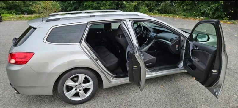 Honda Accord 8G 2.0i V-TEC* Автоматик* СЕРВИЗНА КНИЖКА, снимка 16 - Автомобили и джипове - 53252049