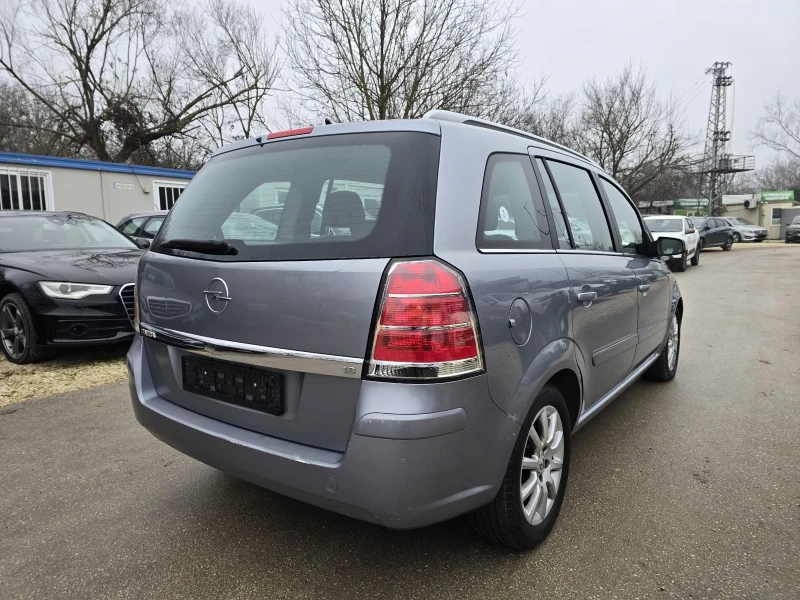 Opel Zafira 1.8 140к.с Фабрична газ , снимка 4 - Автомобили и джипове - 52859337