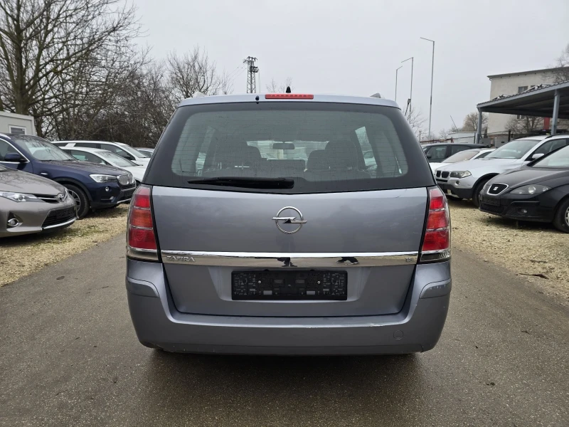 Opel Zafira 1.8 140к.с Фабрична газ , снимка 6 - Автомобили и джипове - 52859337