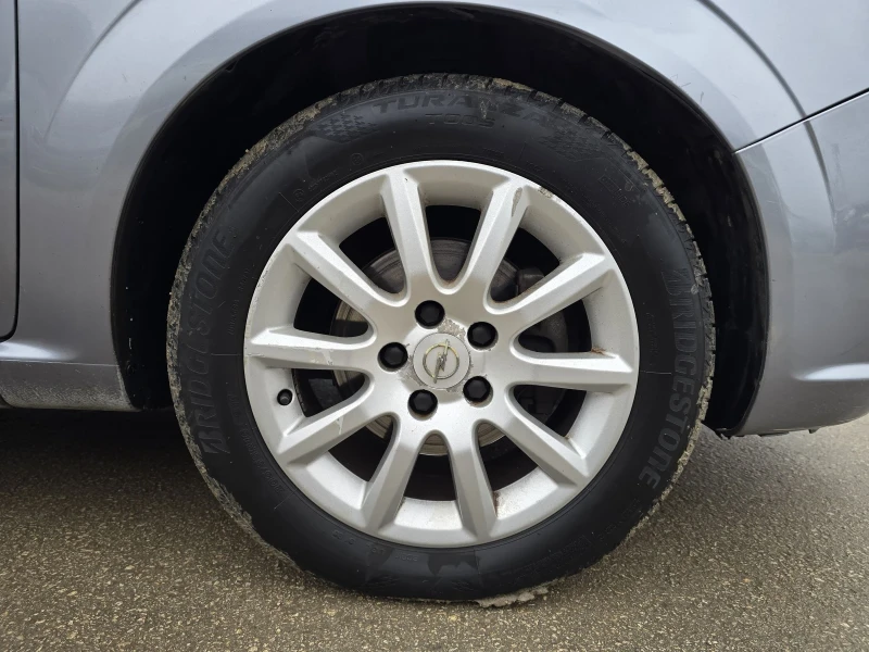 Opel Zafira 1.8 140к.с Фабрична газ , снимка 9 - Автомобили и джипове - 52859337