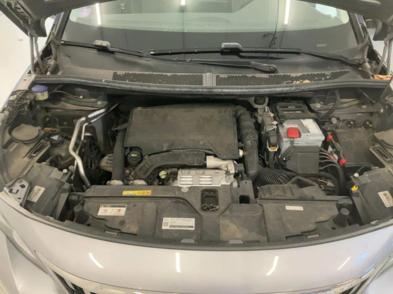 Peugeot 3008 1.2 Allure, снимка 7 - Автомобили и джипове - 53538346