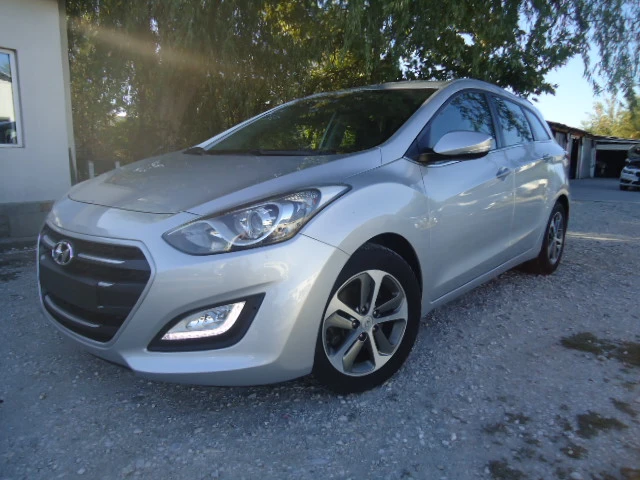 Hyundai I30 1.6 CRDI NAVI AUTOMAT, снимка 3 - Автомобили и джипове - 47444815