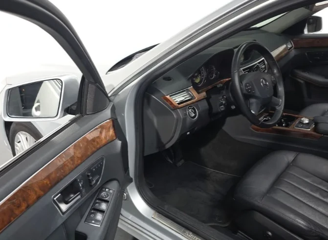 Mercedes-Benz E 300 | Mobile.bg   11