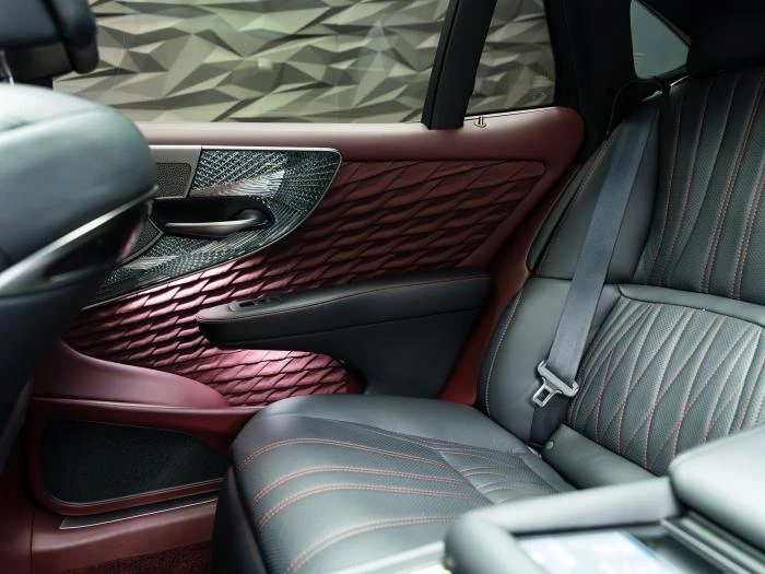 Lexus LS 500 AWD* 360* HUD* MASSAGE* ОБДУХВ* SOFTCLOSE* PRIVILE, снимка 5 - Автомобили и джипове - 54770267
