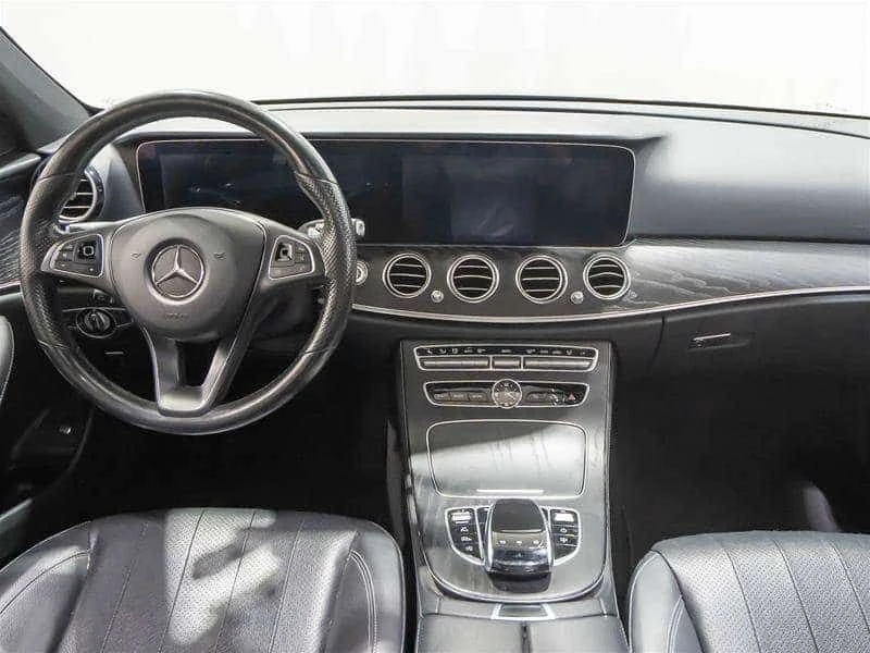 Mercedes-Benz E 300 * 4MATIC * CARFAX * FULL DIGITAL * BURMESTER, снимка 5 - Автомобили и джипове - 55572932