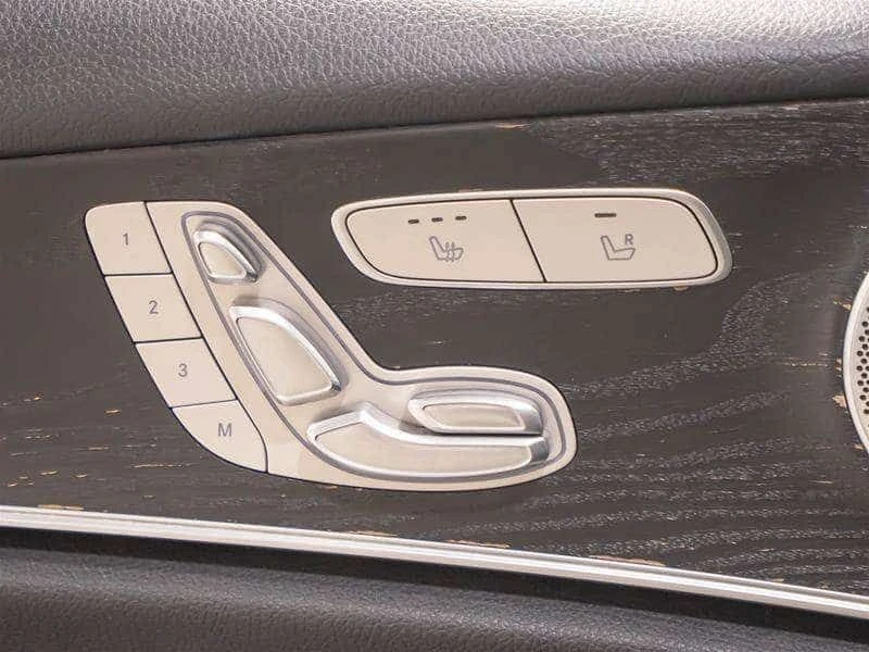 Mercedes-Benz E 300 * 4MATIC * CARFAX * FULL DIGITAL * BURMESTER, снимка 9 - Автомобили и джипове - 55572932