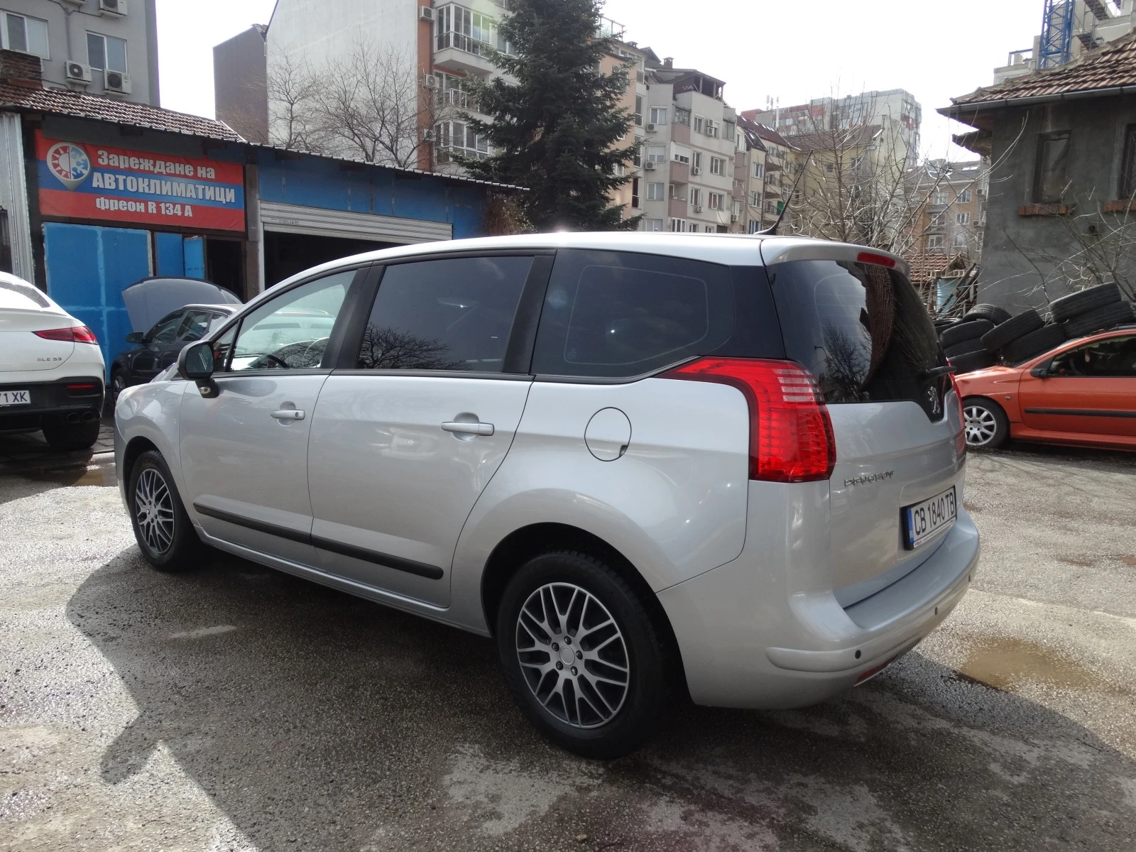 Peugeot 5008 1.6 D 109 к.с. - изображение 6