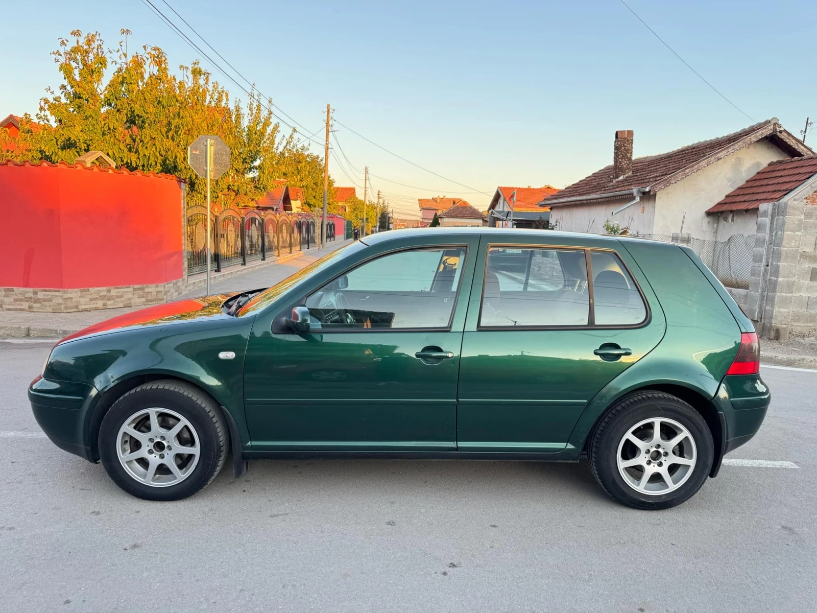 VW Golf 1.9 tdi 90ks - изображение 2