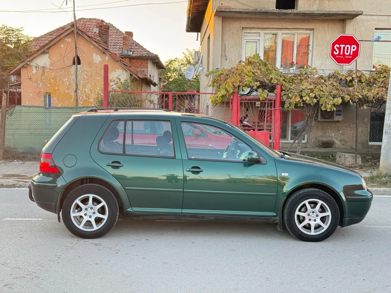 VW Golf 1.9 tdi 90ks - изображение 3