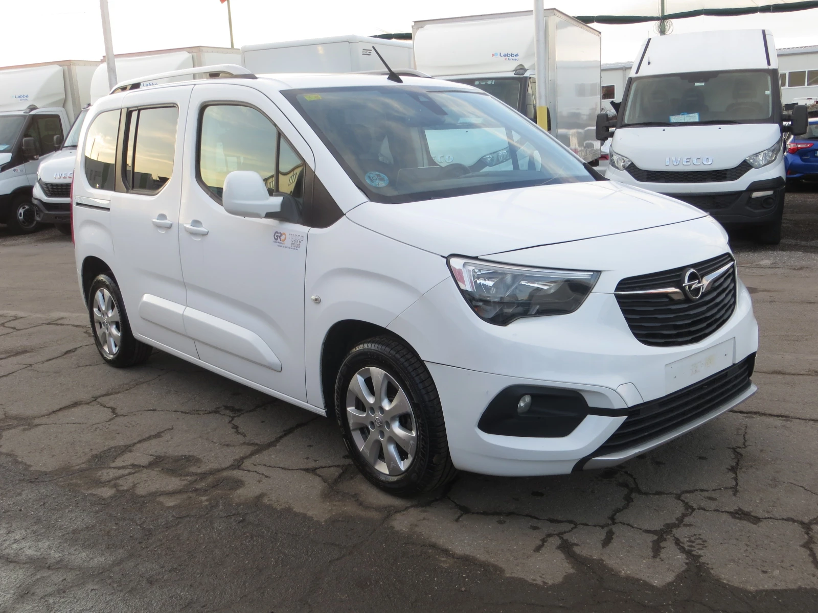 Opel Combo LIFE ПЪТНИЧЕСКИ 5+ 1 МЕСТА - изображение 6