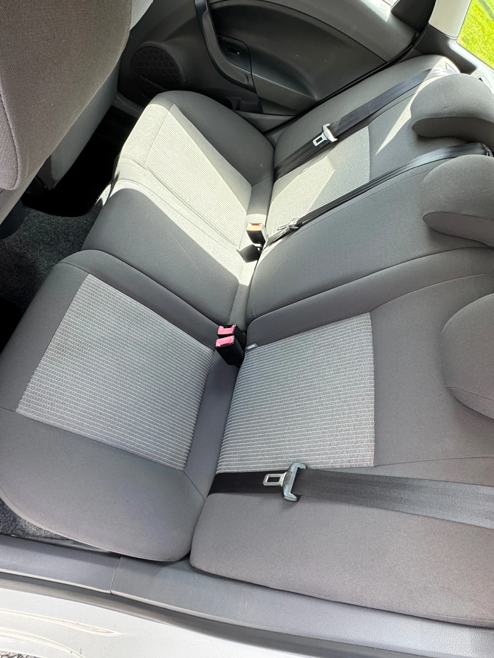 Seat Ibiza 1.6TDI - изображение 10