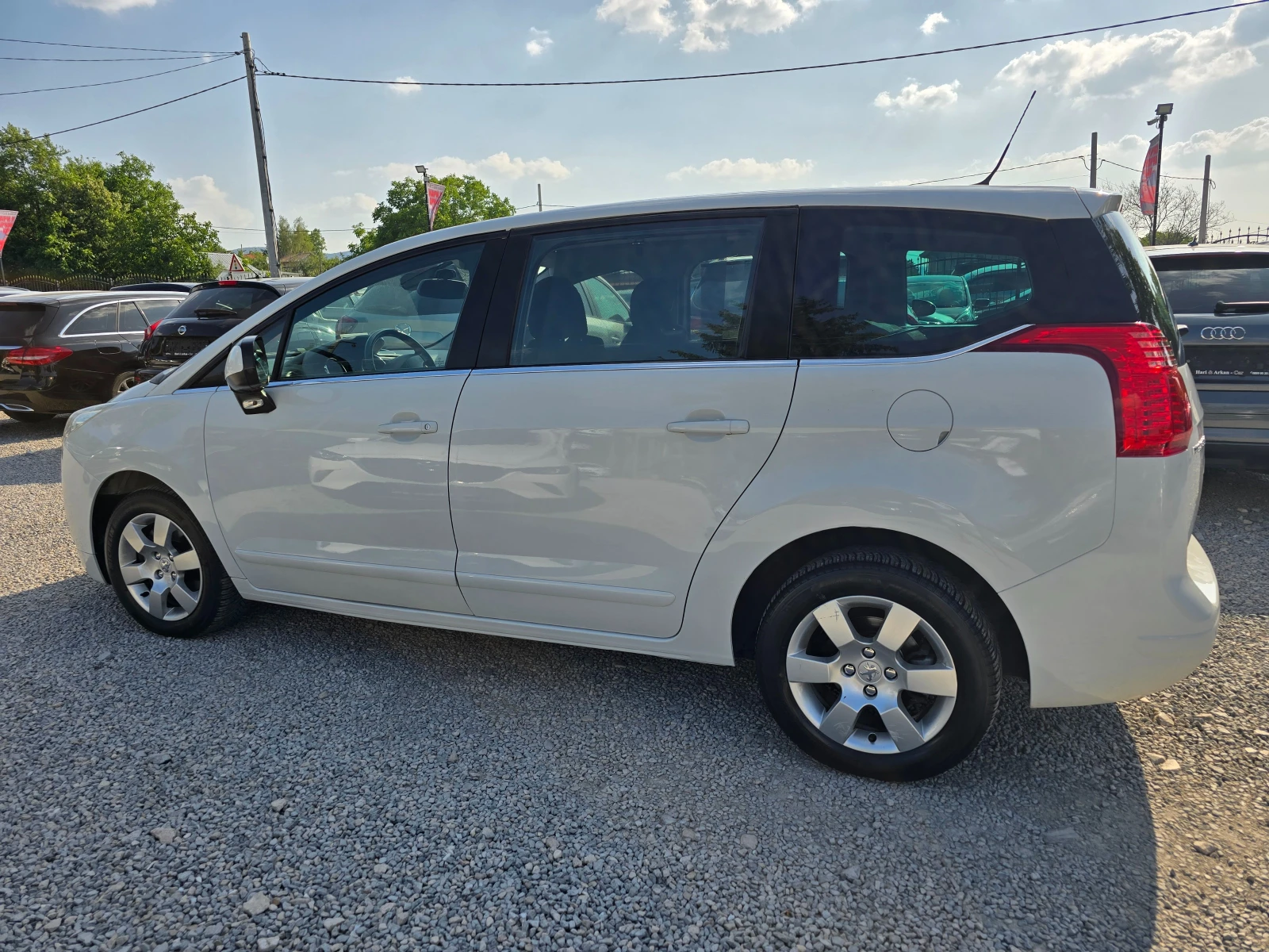 Peugeot 5008 1.6HDI-ЕВРО 5В-6 СКОРОСТИ-НАВИГАЦИЯ - изображение 3