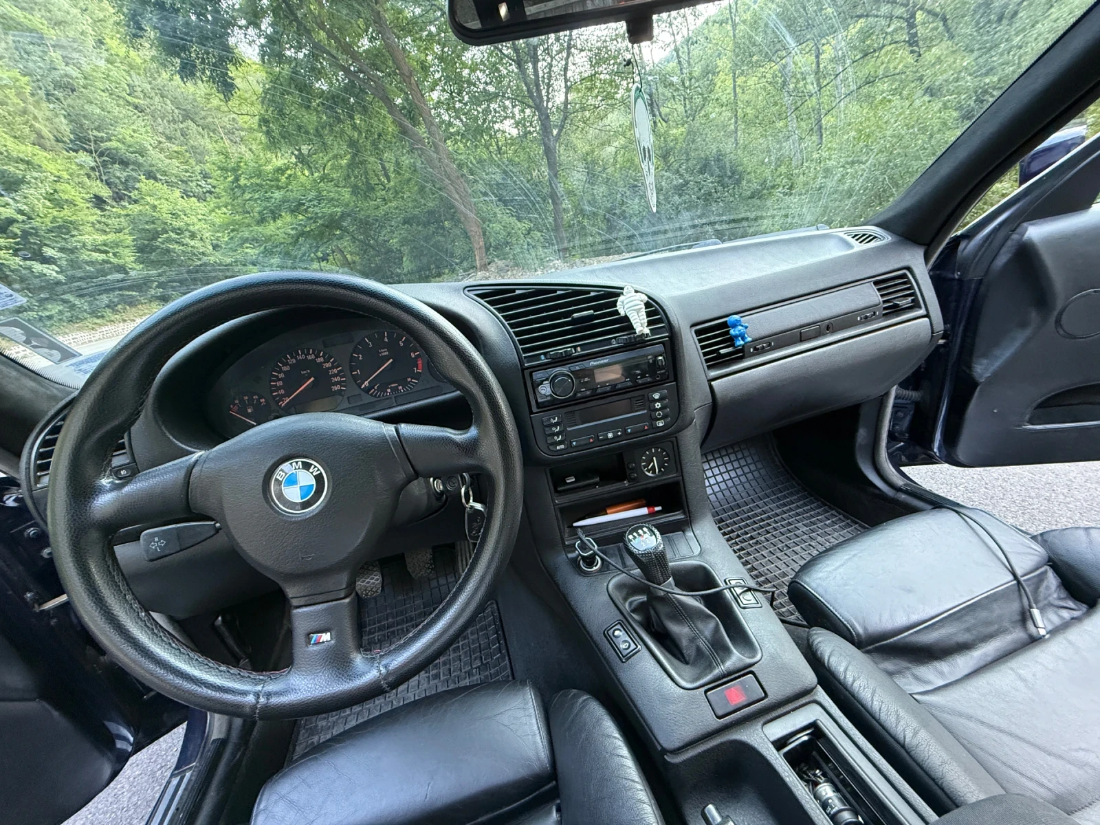 BMW 318  - изображение 10