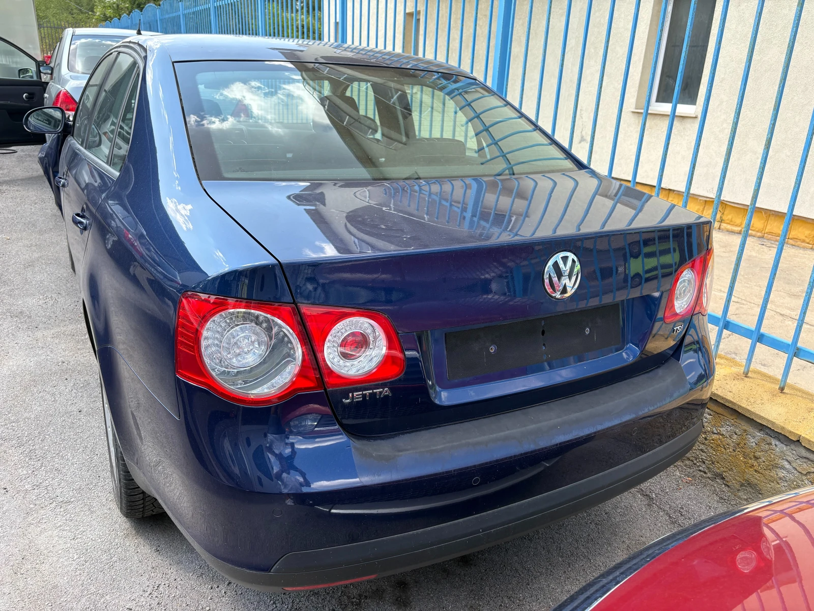 VW Jetta 1, 4 ТСИ - изображение 6