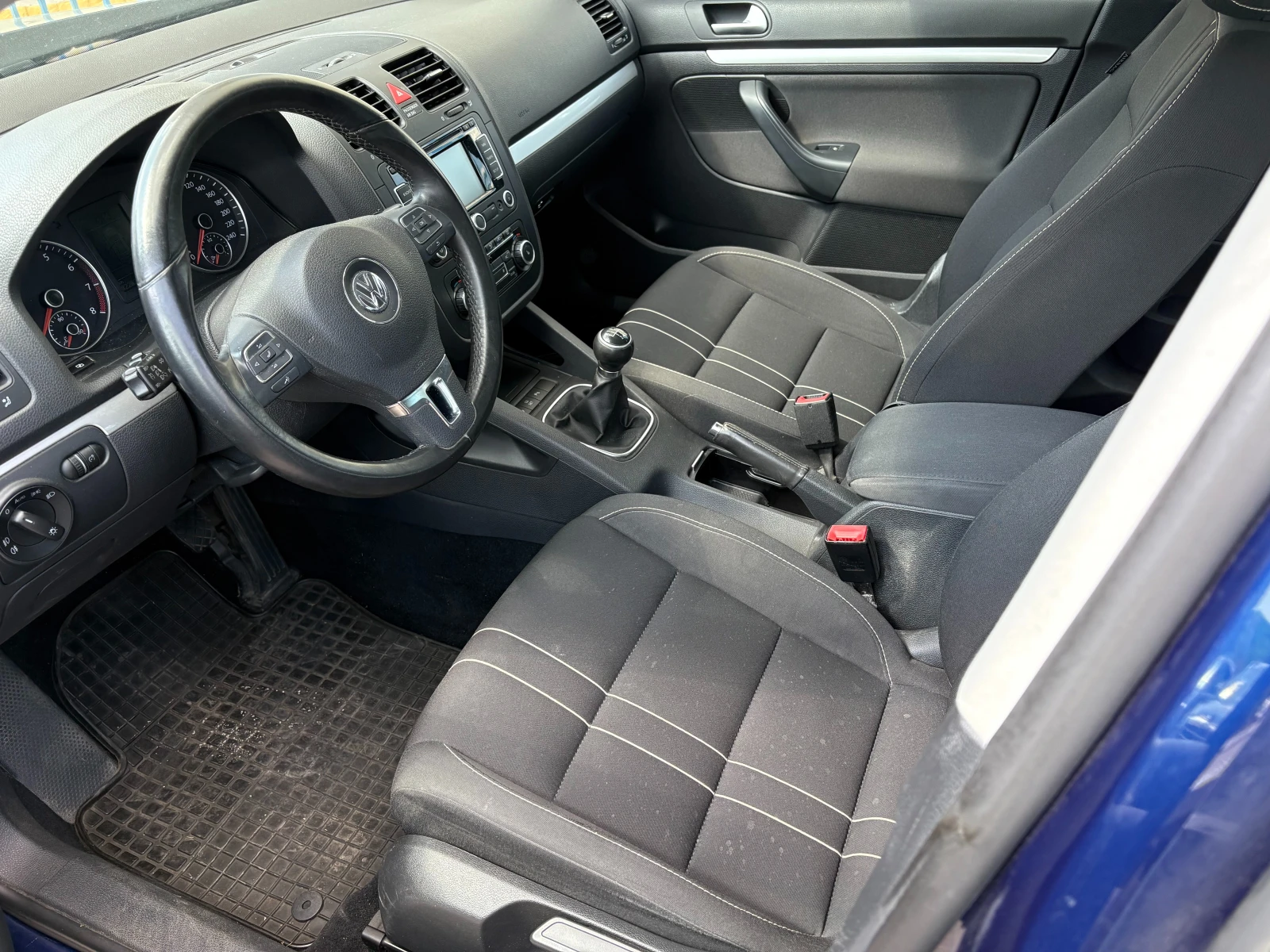VW Jetta 1, 4 ТСИ - изображение 4
