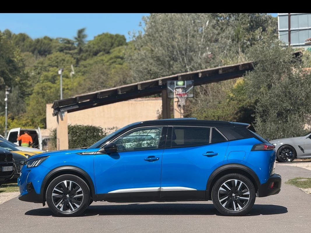 Peugeot 2008 GT PACK EAT8 155КС - изображение 3