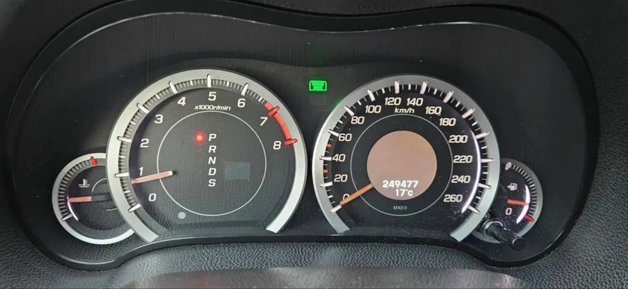 Honda Accord 8G 2.0i V-TEC* Автоматик* СЕРВИЗНА КНИЖКА - изображение 6