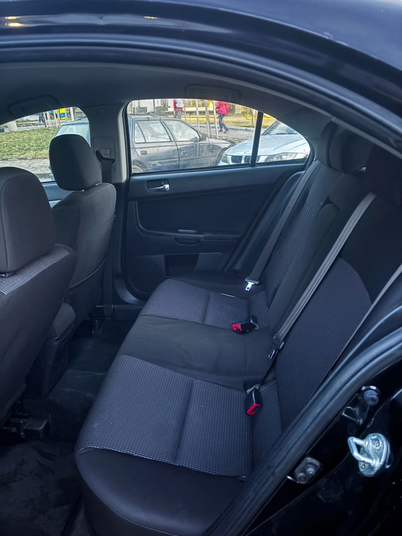 Mitsubishi Lancer  - изображение 3