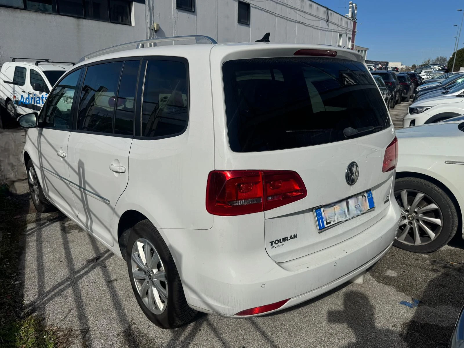 VW Touran, снимка 4 - Автомобили и джипове - 53906030