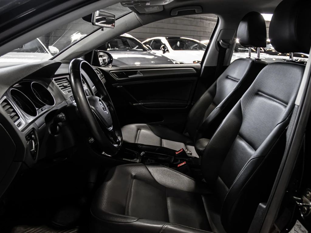 VW Golf Golf TSI SE* АвтоКредит* (ЦЕНА ДО БГ), снимка 8 - Автомобили и джипове - 54070067