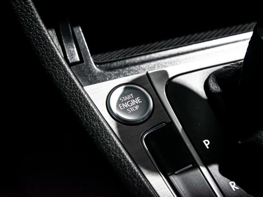 VW Golf Golf TSI SE* АвтоКредит* (ЦЕНА ДО БГ), снимка 12 - Автомобили и джипове - 54070067