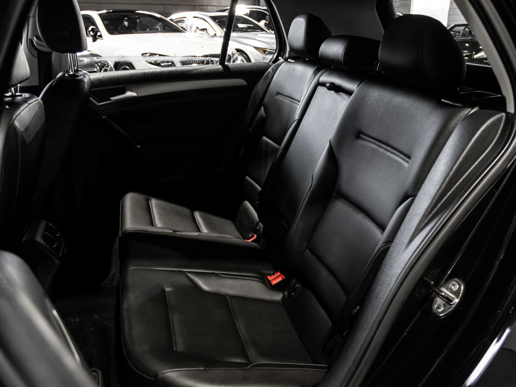 VW Golf Golf TSI SE* АвтоКредит* (ЦЕНА ДО БГ), снимка 9 - Автомобили и джипове - 54070067