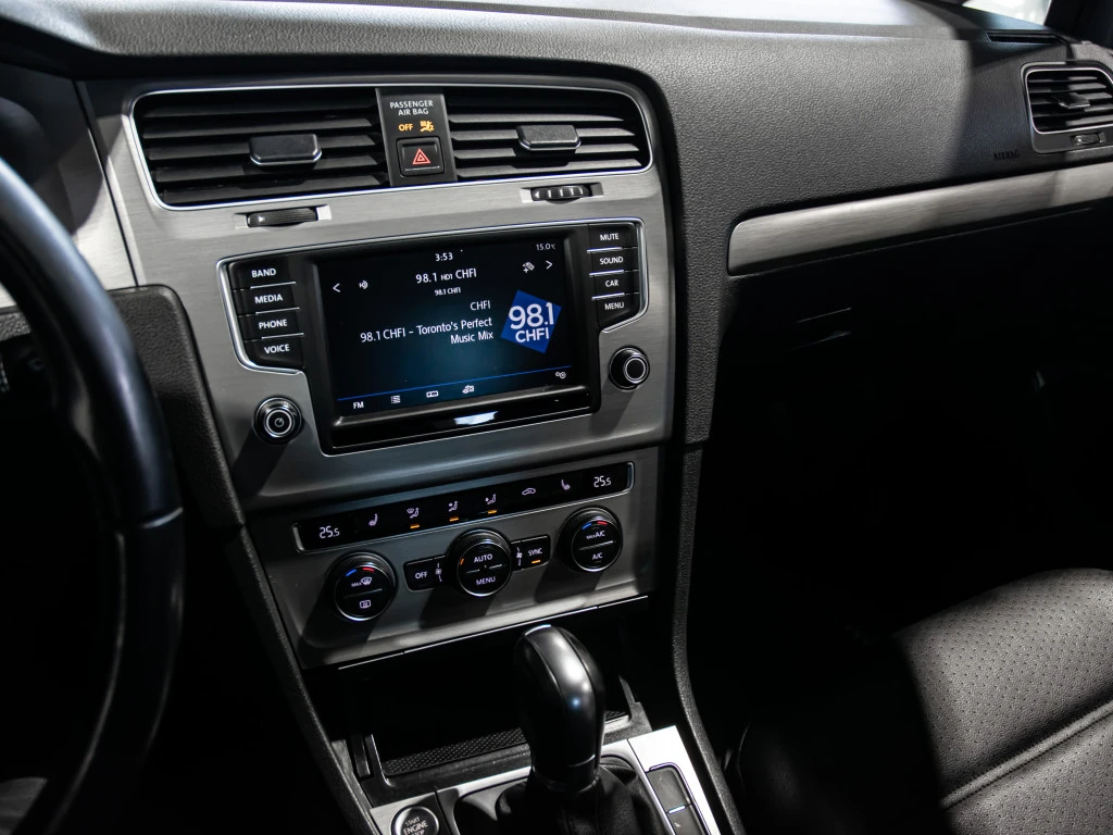 VW Golf Golf TSI SE* АвтоКредит* (ЦЕНА ДО БГ), снимка 10 - Автомобили и джипове - 54070067