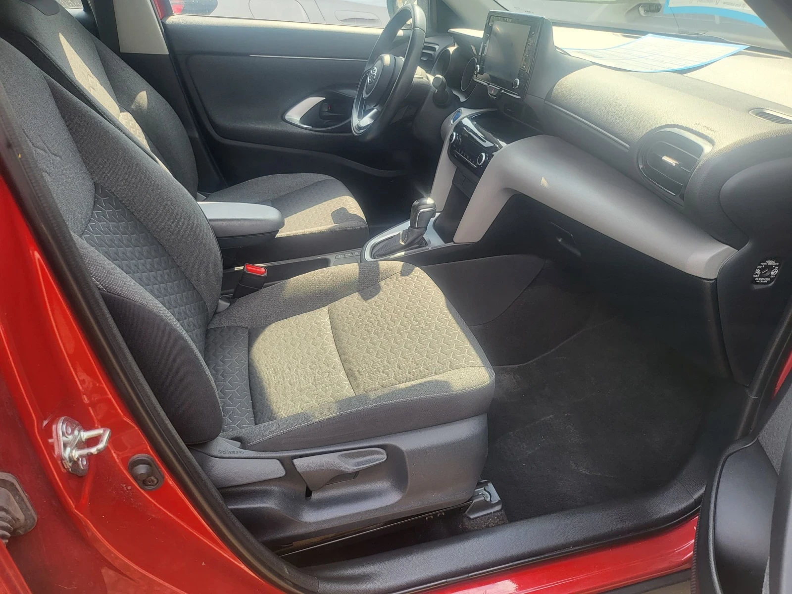 Toyota Yaris Cross 1, 5 Hibrid.116hp Dynamic Business.Kamera.Led.Navi, снимка 10 - Автомобили и джипове - 55018134