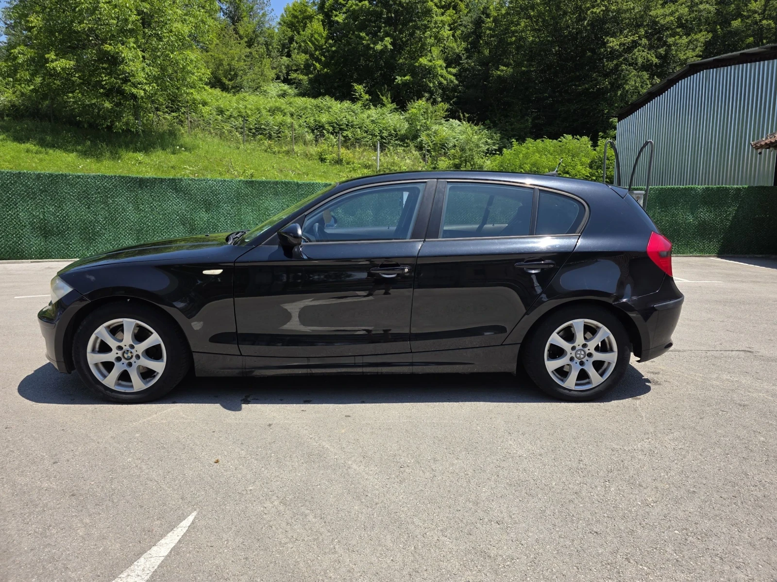 BMW 118 i, снимка 2 - Автомобили и джипове - 55103038