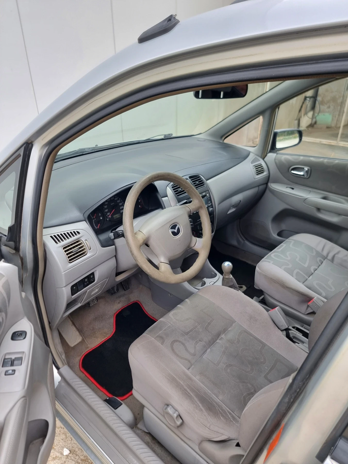 Mazda Premacy 2.0, снимка 15 - Автомобили и джипове - 55376845