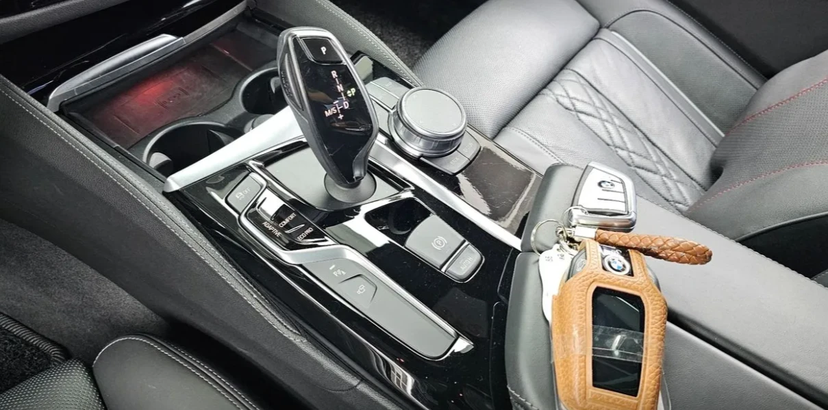 BMW 530 * АВТО КРЕДИТ* ЦЕНА ДО БГ * Сервизна история * , снимка 9 - Автомобили и джипове - 55459026