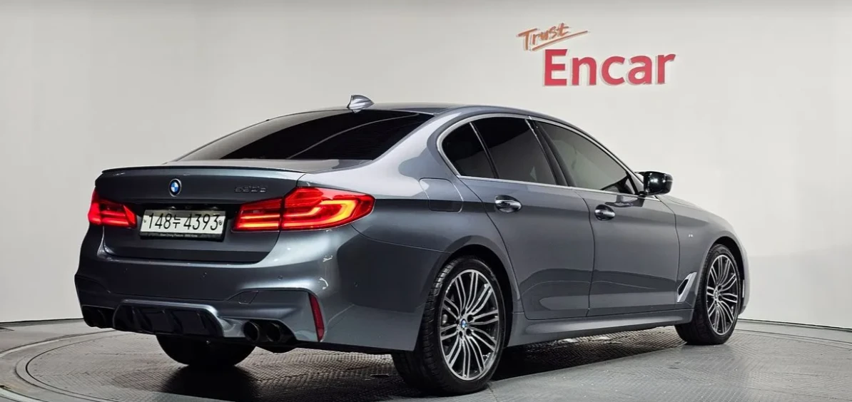 BMW 530 * АВТО КРЕДИТ* ЦЕНА ДО БГ * Сервизна история * , снимка 2 - Автомобили и джипове - 55459026