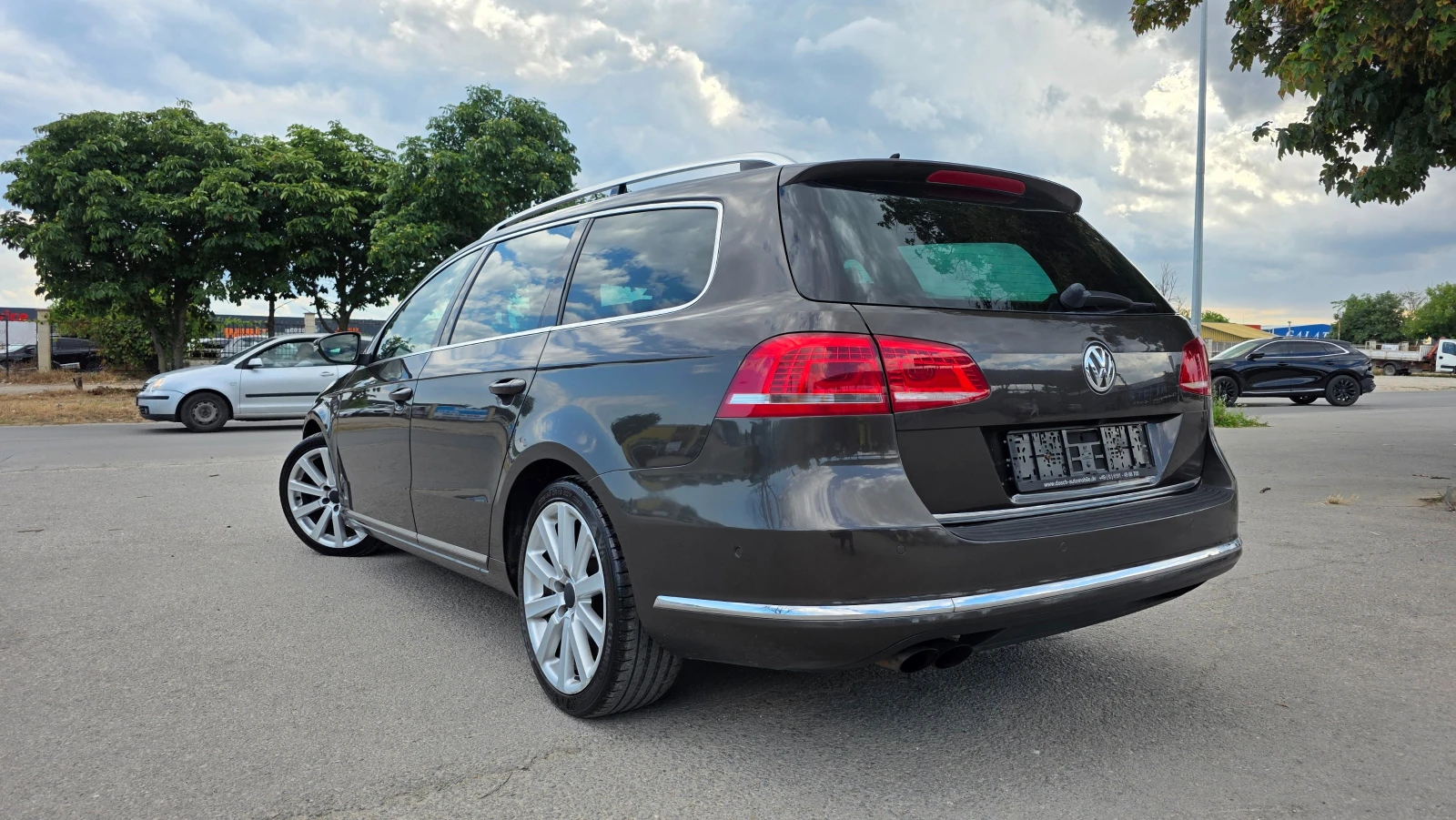 VW Passat УНИКАЛНА/R-LINE, снимка 4 - Автомобили и джипове - 55677879