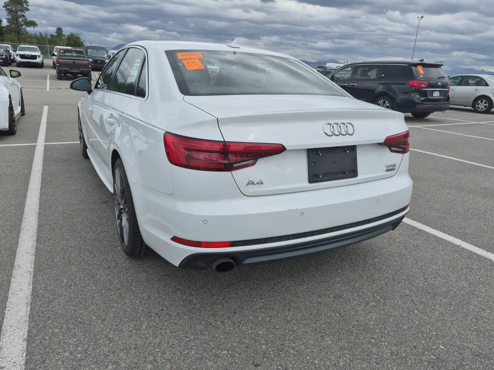 Audi A4 * TECHNIK * CARFAX * ФИНАНСИРАНЕ, снимка 4 - Автомобили и джипове - 55995547
