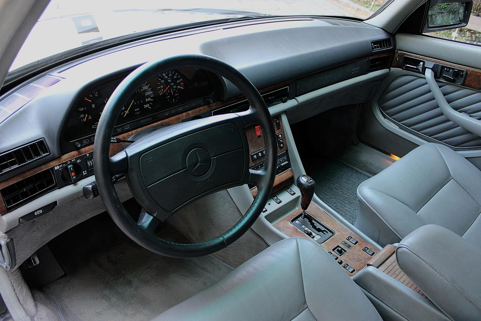 Mercedes-Benz 126 500se, снимка 10 - Автомобили и джипове - 56080831