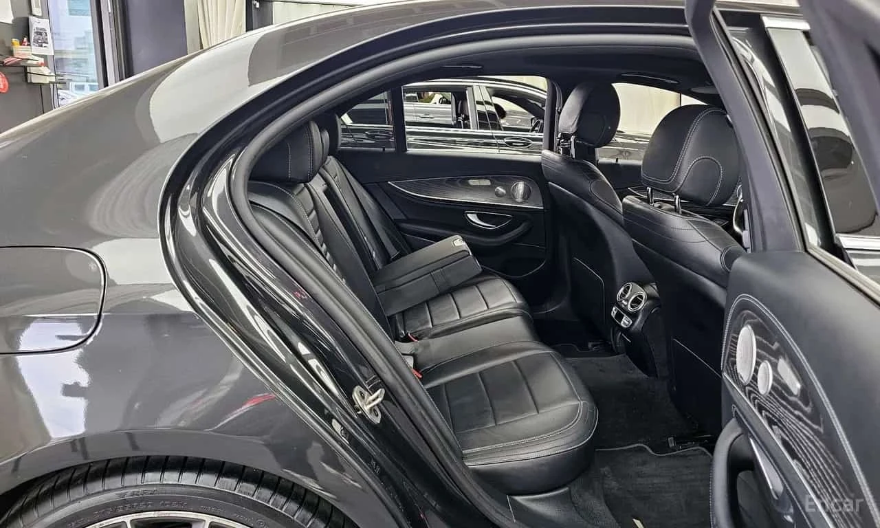 Mercedes-Benz E 350 * 4MATIC AMG Line * ��������� ���� �� �������� *  | Mobile.bg � ����������� 12