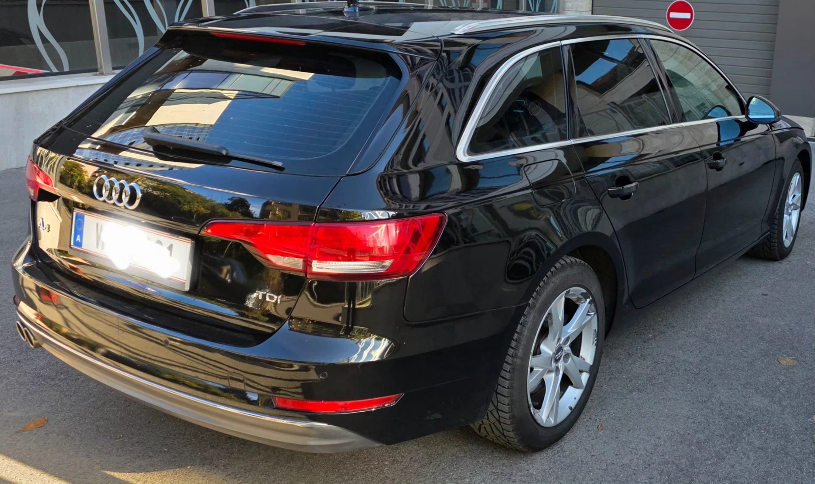 Audi A4, снимка 3 - Автомобили и джипове - 56639544