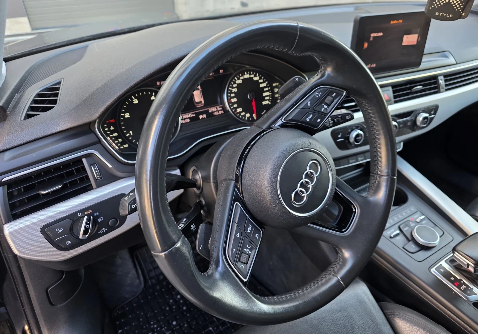 Audi A4, снимка 8 - Автомобили и джипове - 56639544