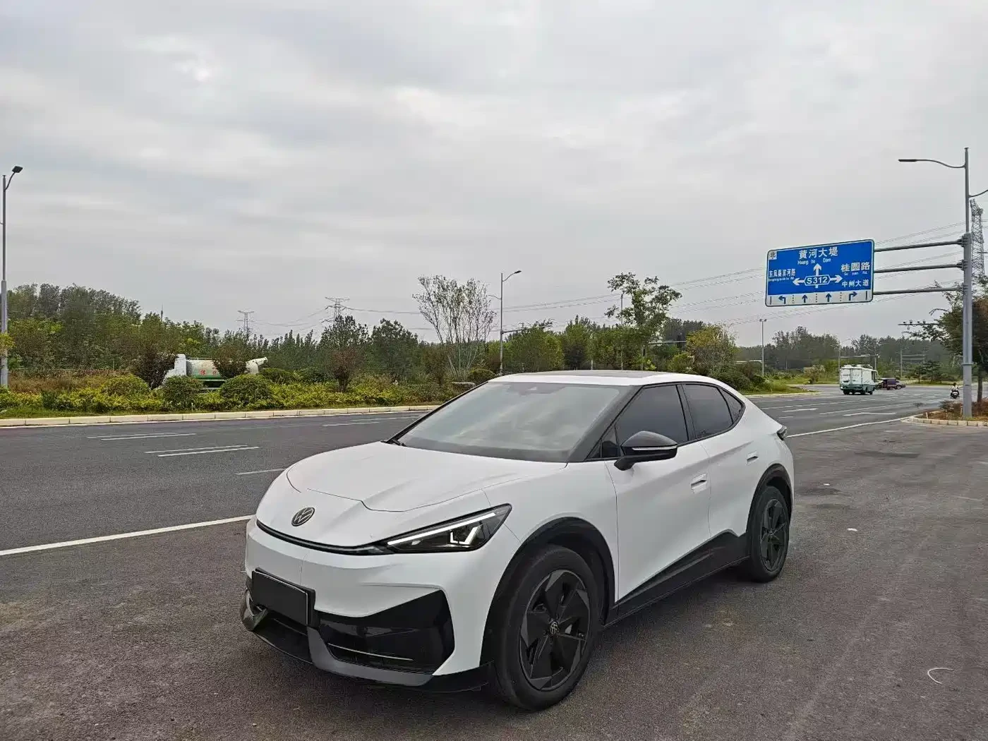 VW ID.6 UNIQUE* 2026* PRO* HARMAN* DIS* PANO* ������ ���� | Mobile.bg � ����������� 2