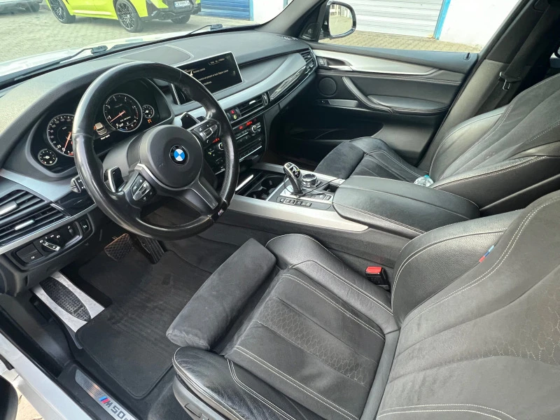 BMW X5 M50D, снимка 9 - Автомобили и джипове - 47525300