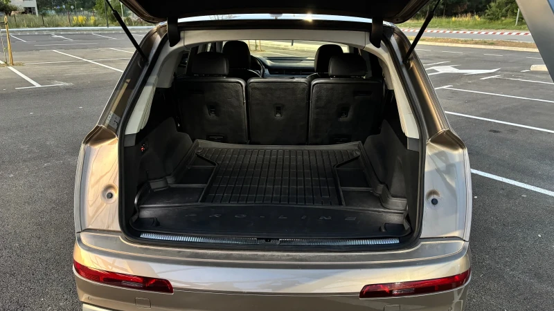 Audi Q7, снимка 11 - Автомобили и джипове - 50949137